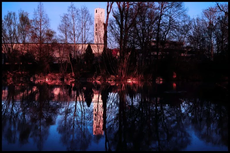 ein-stiller-abendmoment-83496fa1-3a77-40fe-908a-364ddec73125